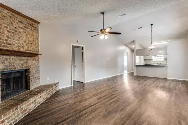 1703 Dynasty Drive, Glenn Heights, TX 75154