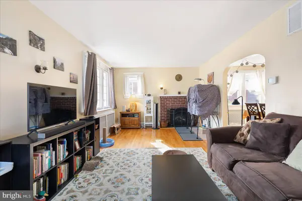 8004 MANOR RD, Parkville, MD 21234