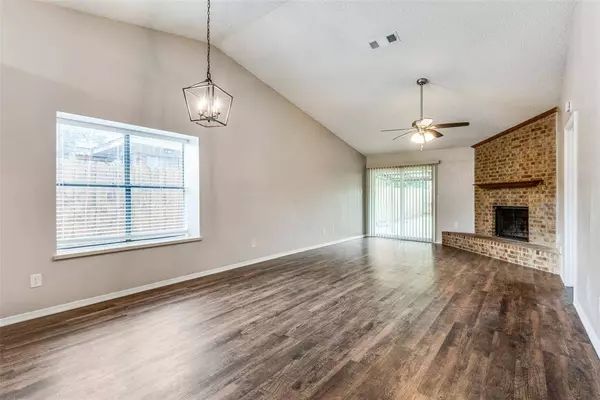 1703 Dynasty Drive, Glenn Heights, TX 75154