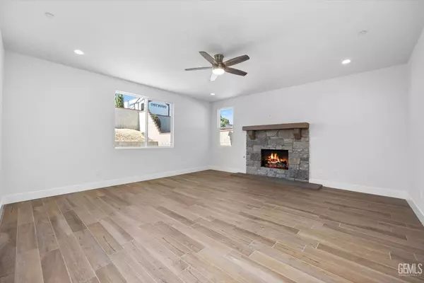 406 Savannah Place, Tehachapi, CA 93561