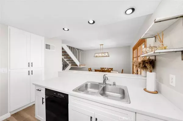 7819 Rancho Fanita DR #F, Santee, CA 92071