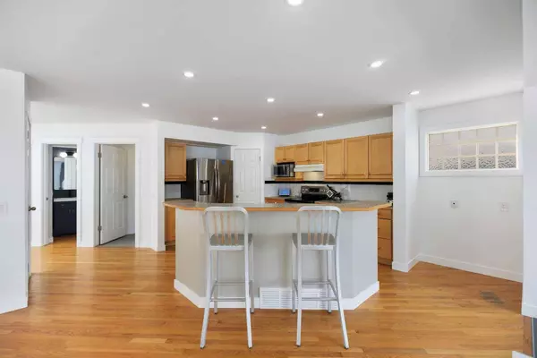 170 River Rock PL SE, Calgary, AB T2C 4P5