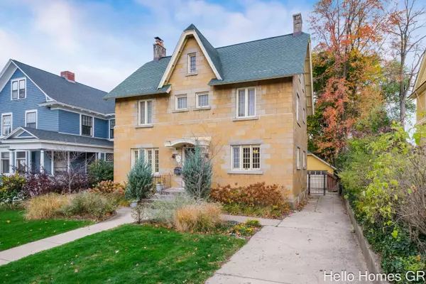 563 Union SE Avenue, Grand Rapids, MI 49503