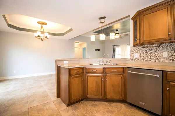 180 Ellsworth DR, Holts Summit, MO 65043