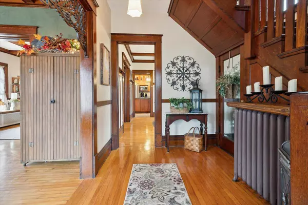 1402 E 2nd Avenue, Brodhead, WI 53520