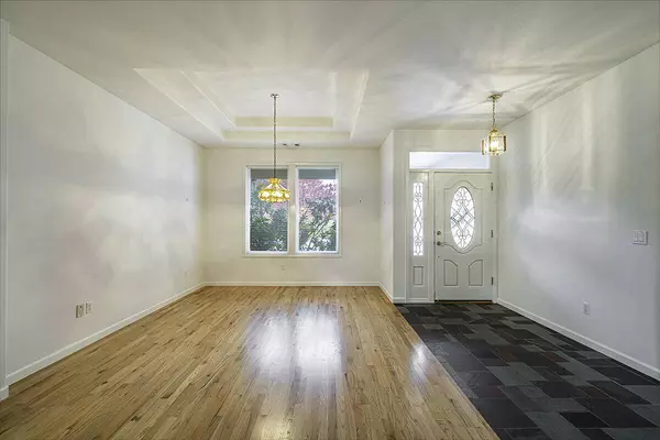 747 Eastridge DR, Medford, OR 97504