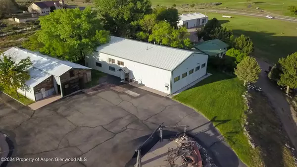 8700 Co Rd 300, Parachute, CO 81635