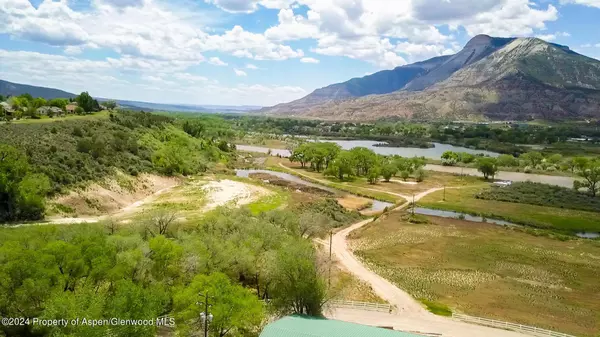 8700 Co Rd 300, Parachute, CO 81635