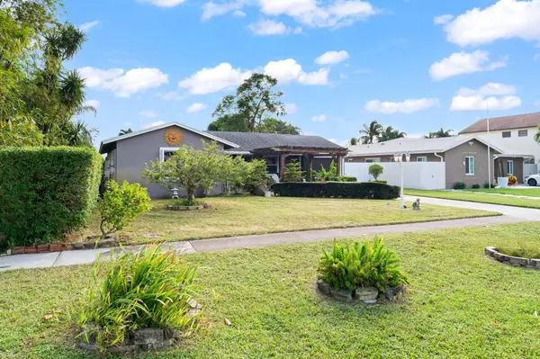 2258 Palmetto RD, West Palm Beach, FL 33406