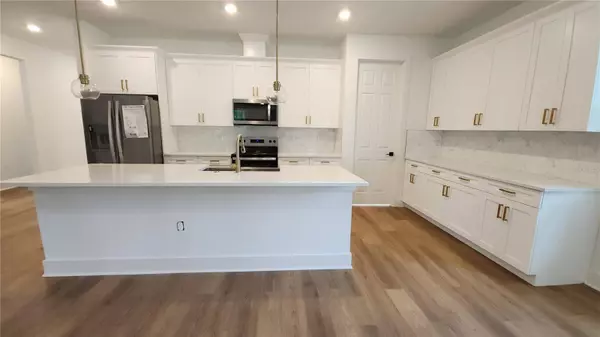 880 17TH AVE S, Saint Petersburg, FL 33701