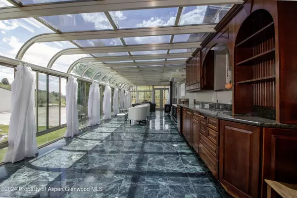 8700 Co Rd 300, Parachute, CO 81635