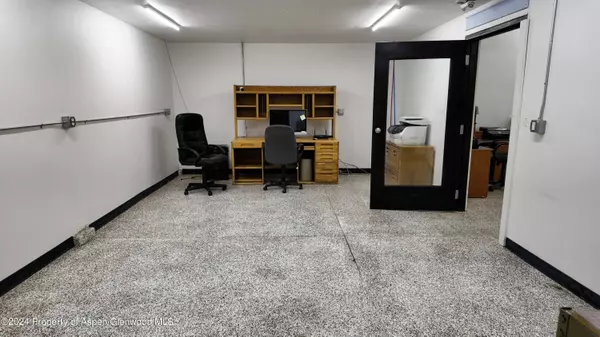 8700 Co Rd 300, Parachute, CO 81635