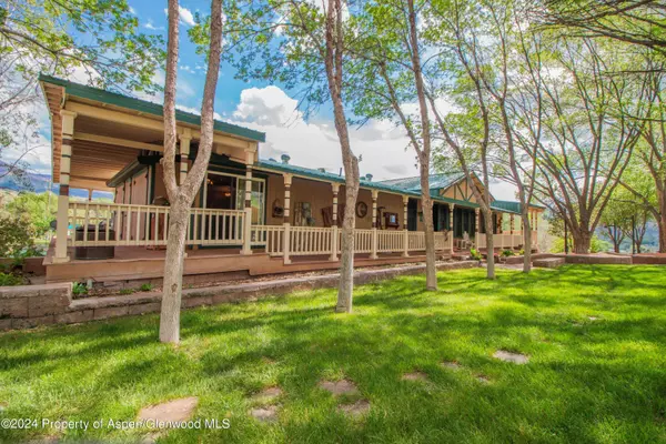 8700 Co Rd 300, Parachute, CO 81635