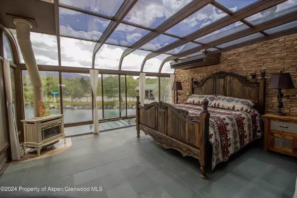 8700 Co Rd 300, Parachute, CO 81635