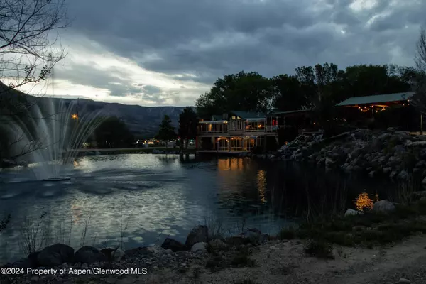 8700 Co Rd 300, Parachute, CO 81635