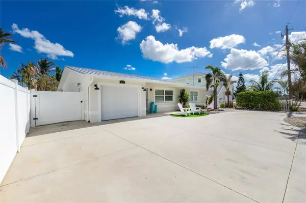 1611 RIVERSIDE DR, Englewood, FL 34223