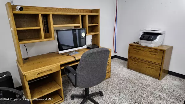 8700 Co Rd 300, Parachute, CO 81635