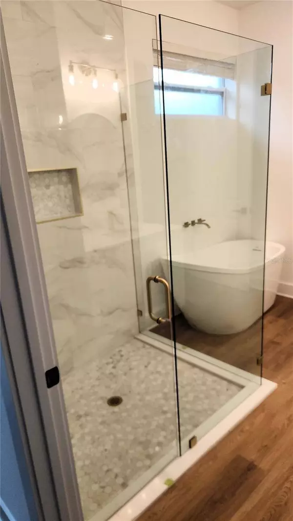 880 17TH AVE S, Saint Petersburg, FL 33701