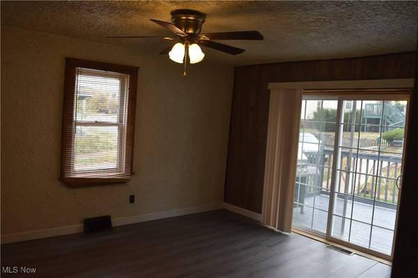 201 N 8th ST, Martins Ferry, OH 43935