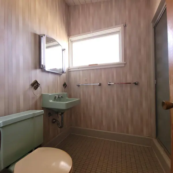 1920 Millbrook SE Street, Grand Rapids, MI 49508