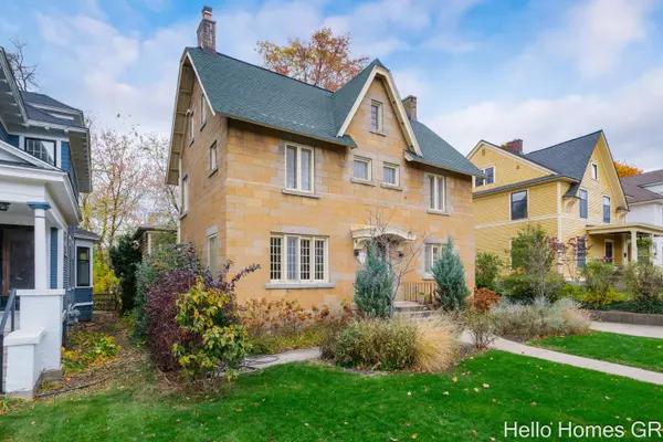 563 Union SE Avenue, Grand Rapids, MI 49503