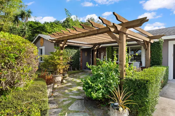 2258 Palmetto RD, West Palm Beach, FL 33406