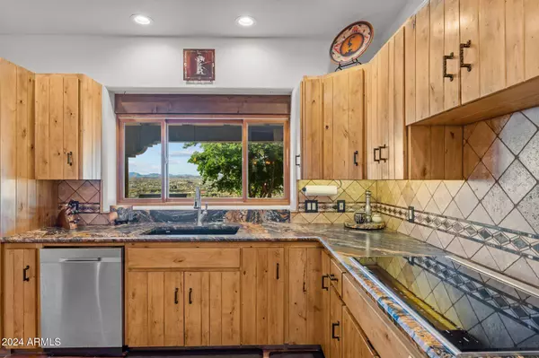 1220 S CAMINO COBRE Drive, Wickenburg, AZ 85390