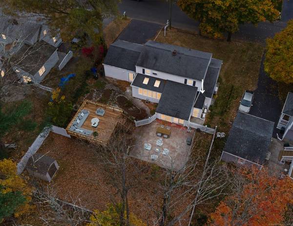 80 Sasapequan Road, Fairfield, CT 06824