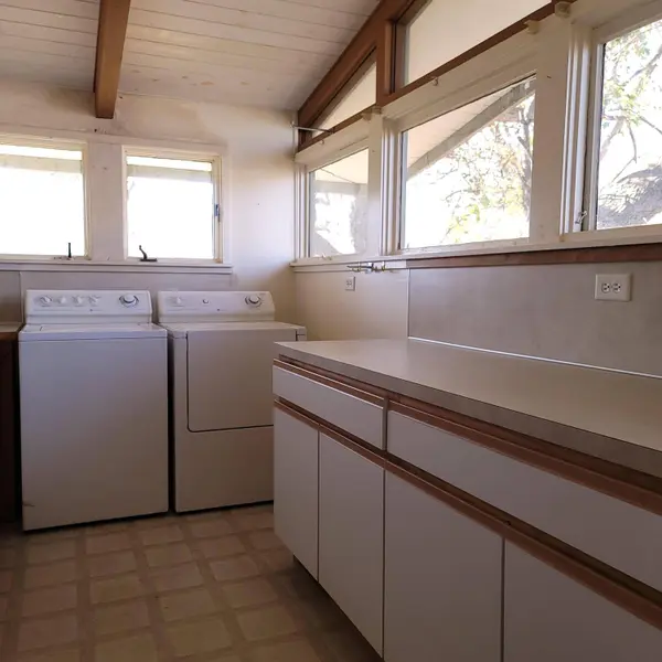 1920 Millbrook SE Street, Grand Rapids, MI 49508