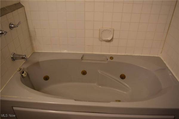 201 N 8th ST, Martins Ferry, OH 43935