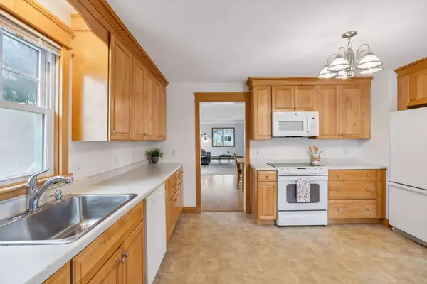 136 Holm AVE, Portland, ME 04102