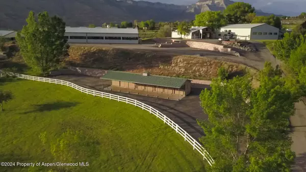 8700 Co Rd 300, Parachute, CO 81635