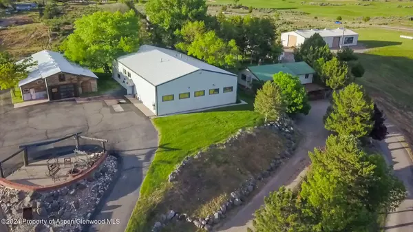 8700 Co Rd 300, Parachute, CO 81635