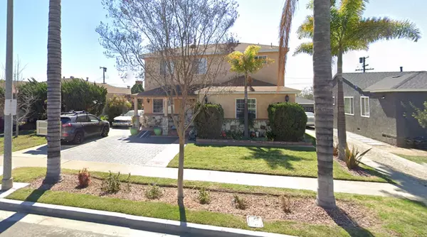 516 W 35th St, Long Beach, CA 90806-1102