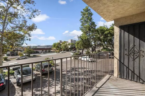 7845 Golfcrest Drive #27, San Diego, CA 92119