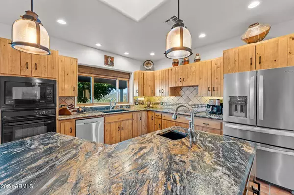 1220 S CAMINO COBRE Drive, Wickenburg, AZ 85390