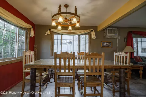 8700 Co Rd 300, Parachute, CO 81635