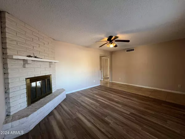 849 S SANTA BARBARA --, Mesa, AZ 85202
