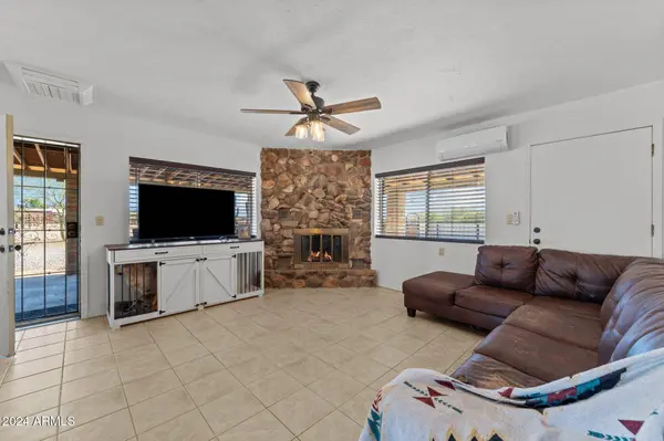 22890 W HILLCREST Drive, Congress, AZ 85332