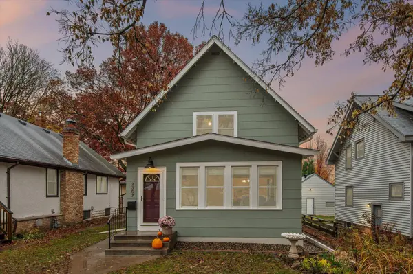 2307 Ione ST, Roseville, MN 55113