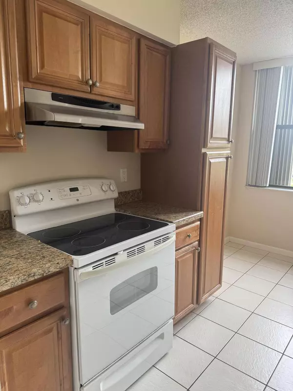 950 Egret CIR 5401, Delray Beach, FL 33444