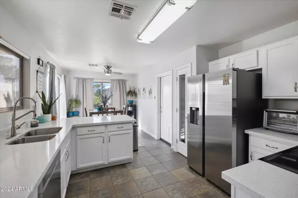 2447 N 114TH Lane, Avondale, AZ 85392