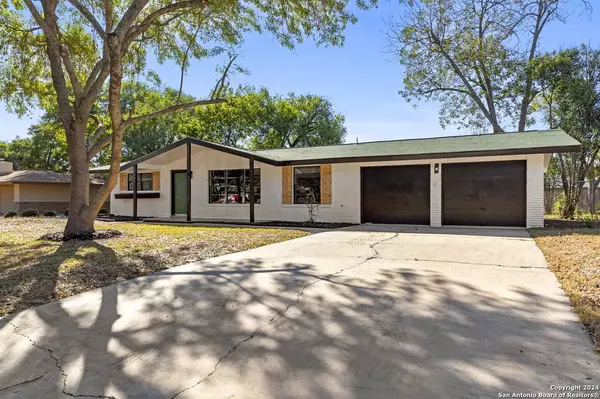 5625 GALEWIND DR, Windcrest, TX 78239-1910