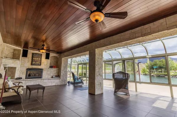 8700 Co Rd 300, Parachute, CO 81635