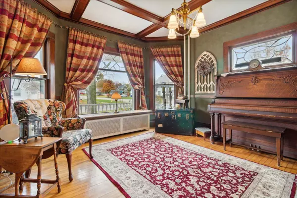 1402 E 2nd Avenue, Brodhead, WI 53520