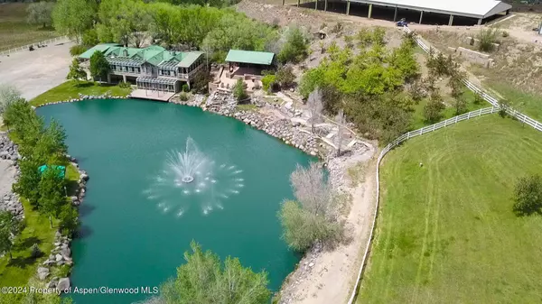 8700 Co Rd 300, Parachute, CO 81635