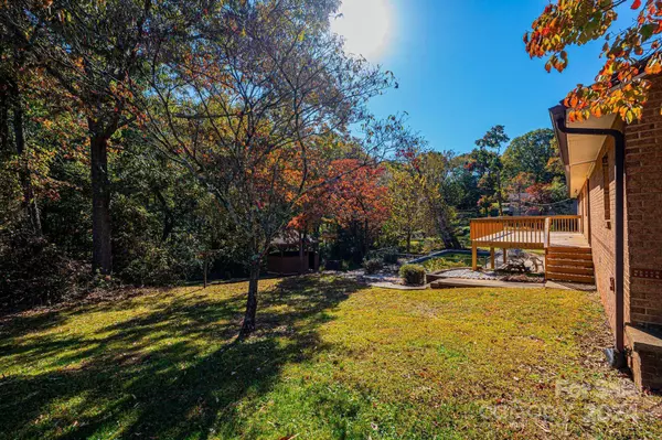 2009 Sleepy Hollow DR, Hickory, NC 28601