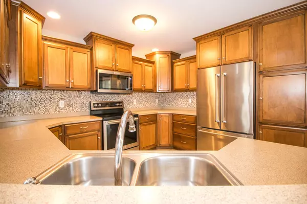 180 Ellsworth DR, Holts Summit, MO 65043