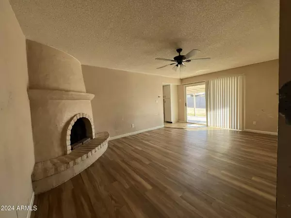 849 S SANTA BARBARA --, Mesa, AZ 85202