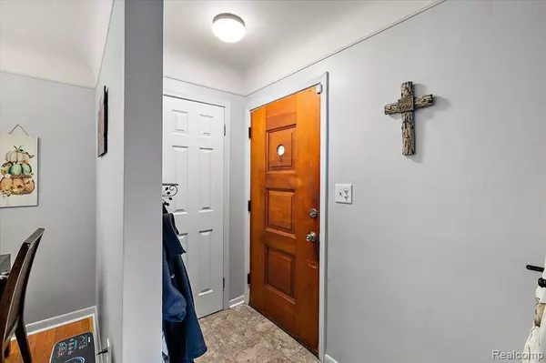 17964 MASONIC, Fraser, MI 48026